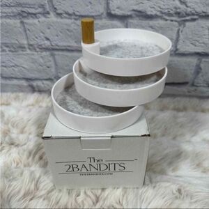 The 2‎ Bandits 3 Tiered Catchall Tray